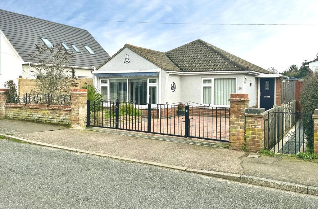Seaview Road, Brightlingsea, Colchester CO7